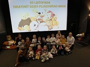 Kinowo - biblioteczny Dzień Pluszowego Misia - zdjęcie 1